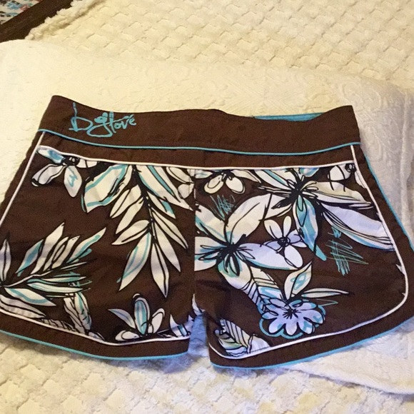 3/$20 🦋🦋Body glove shorts🦋🦋 - Picture 4 of 4